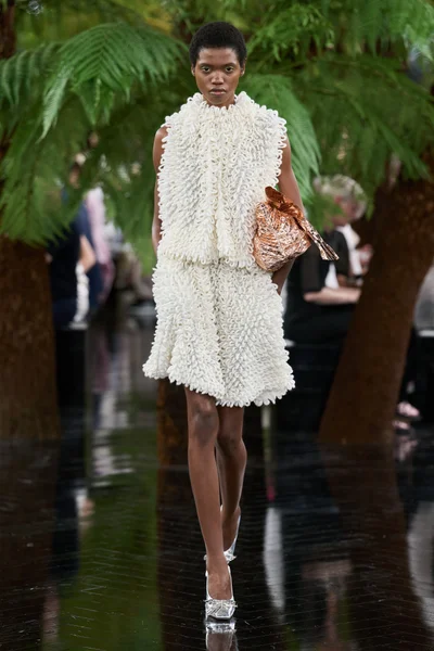 Look 65